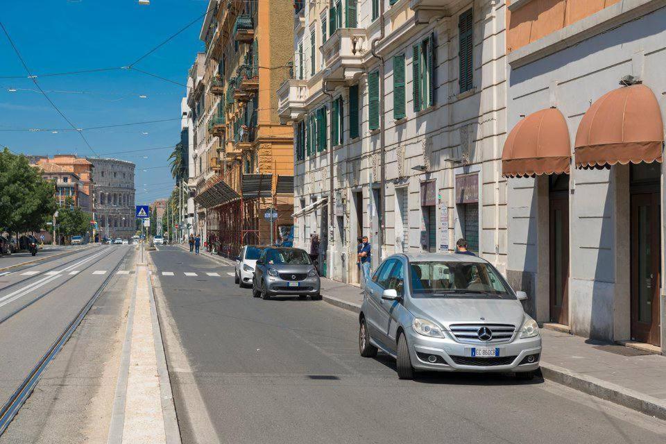 Ferienwohnung Colosseo Loft Con Jacuzzi Rom Exterior foto